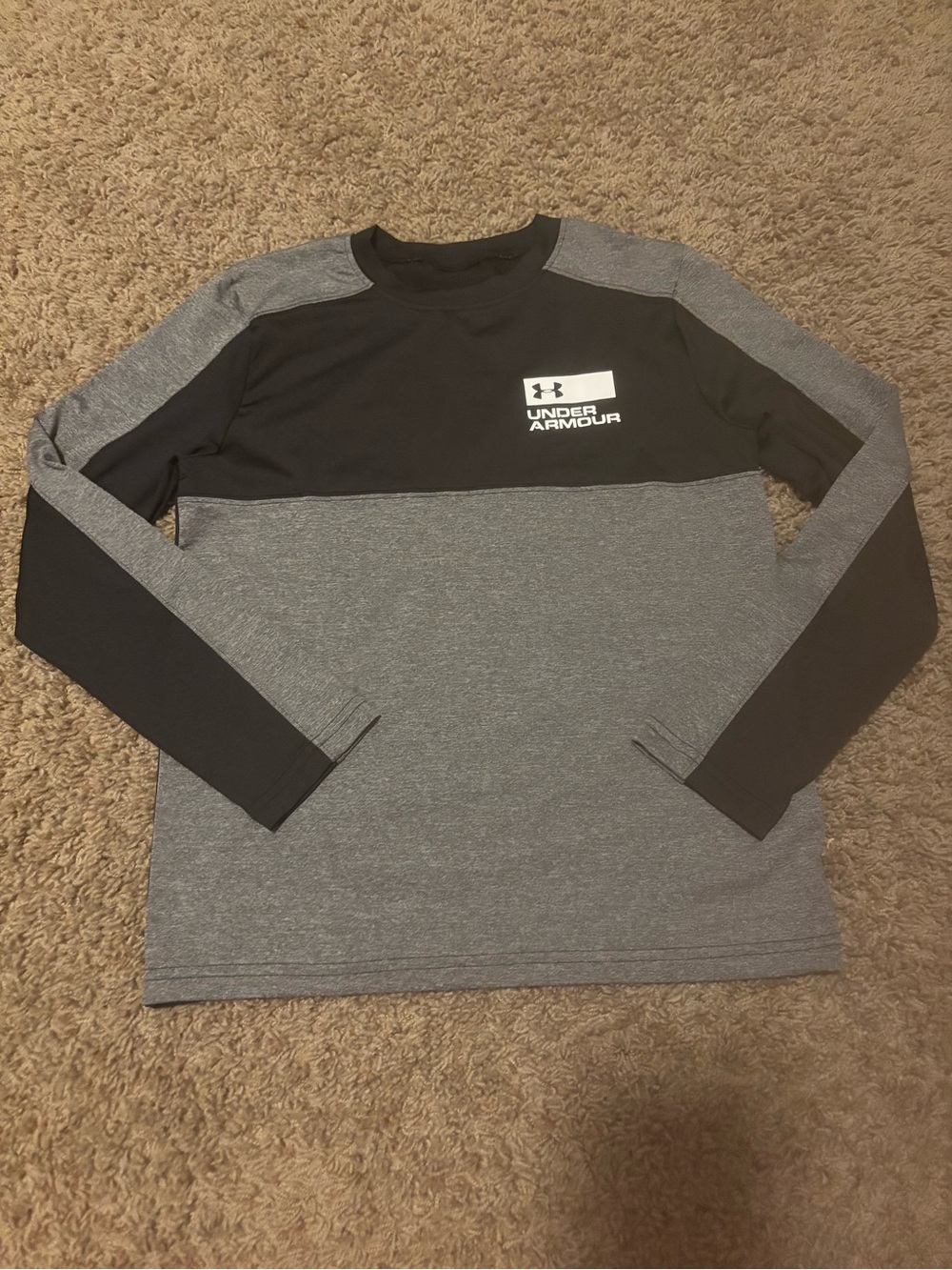Under Armour Kids Long Sleeve Colorblock Tee - Black & Gray